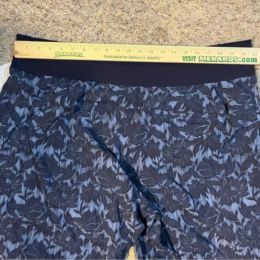 Athleta Blue Floral Trekkie North Jogger Size 20 NWT - Picture 11 of 12